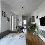Metro Marconi - University Quarter Apartments
